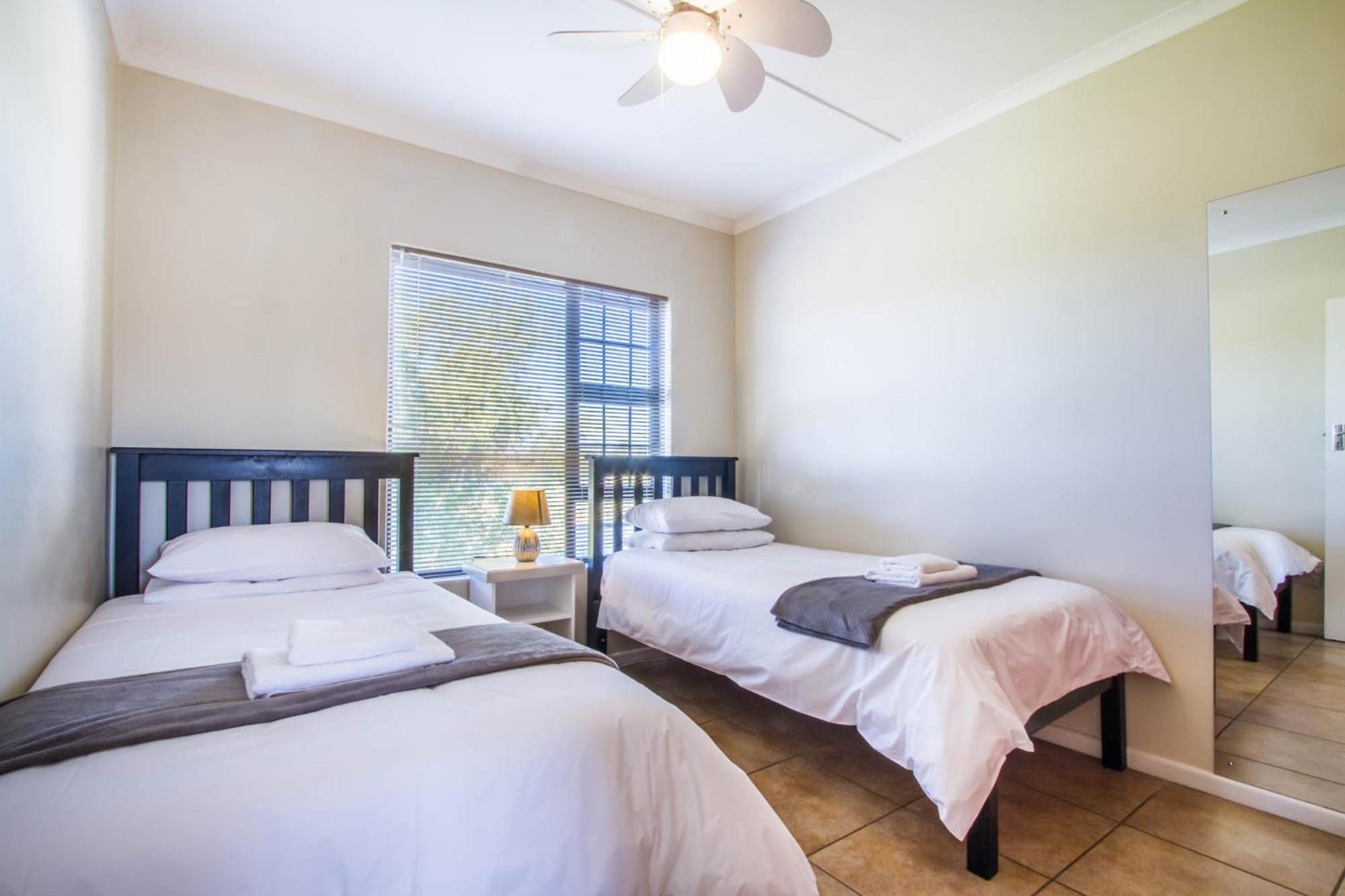 El Dorado Hotel And Self Catering Oudtshoorn Room photo