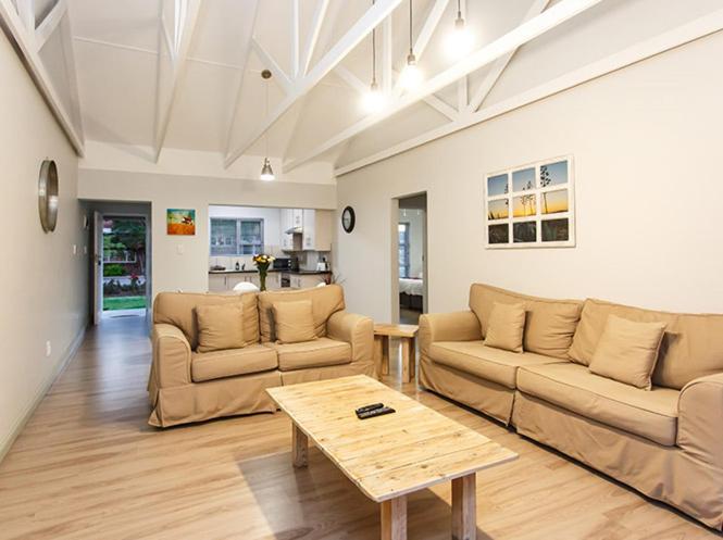 El Dorado Hotel And Self Catering Oudtshoorn Room photo