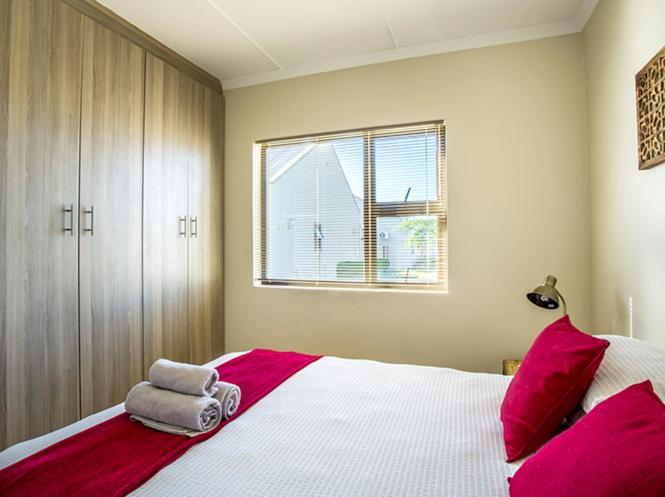 El Dorado Hotel And Self Catering Oudtshoorn Room photo
