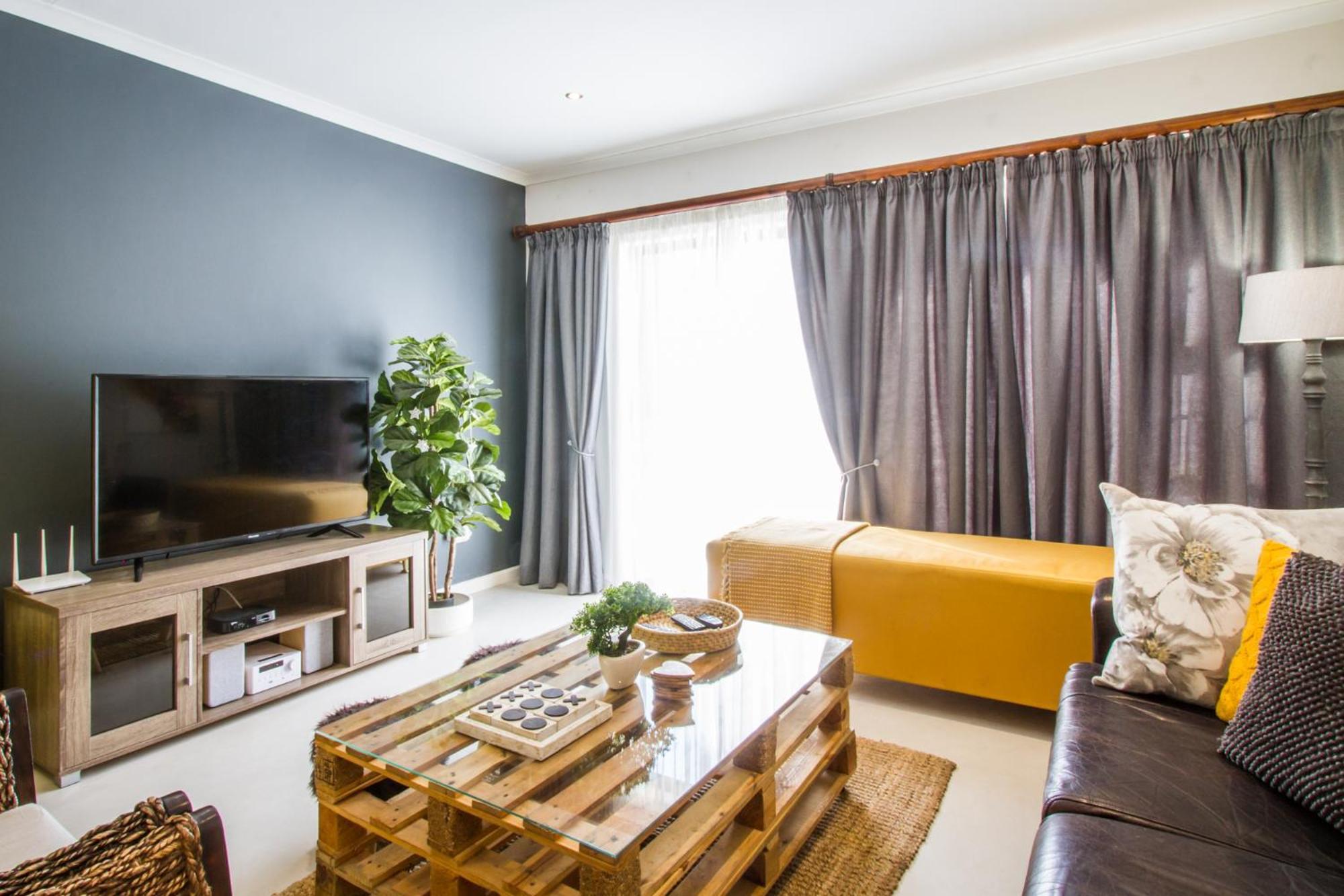 El Dorado Hotel And Self Catering Oudtshoorn Room photo