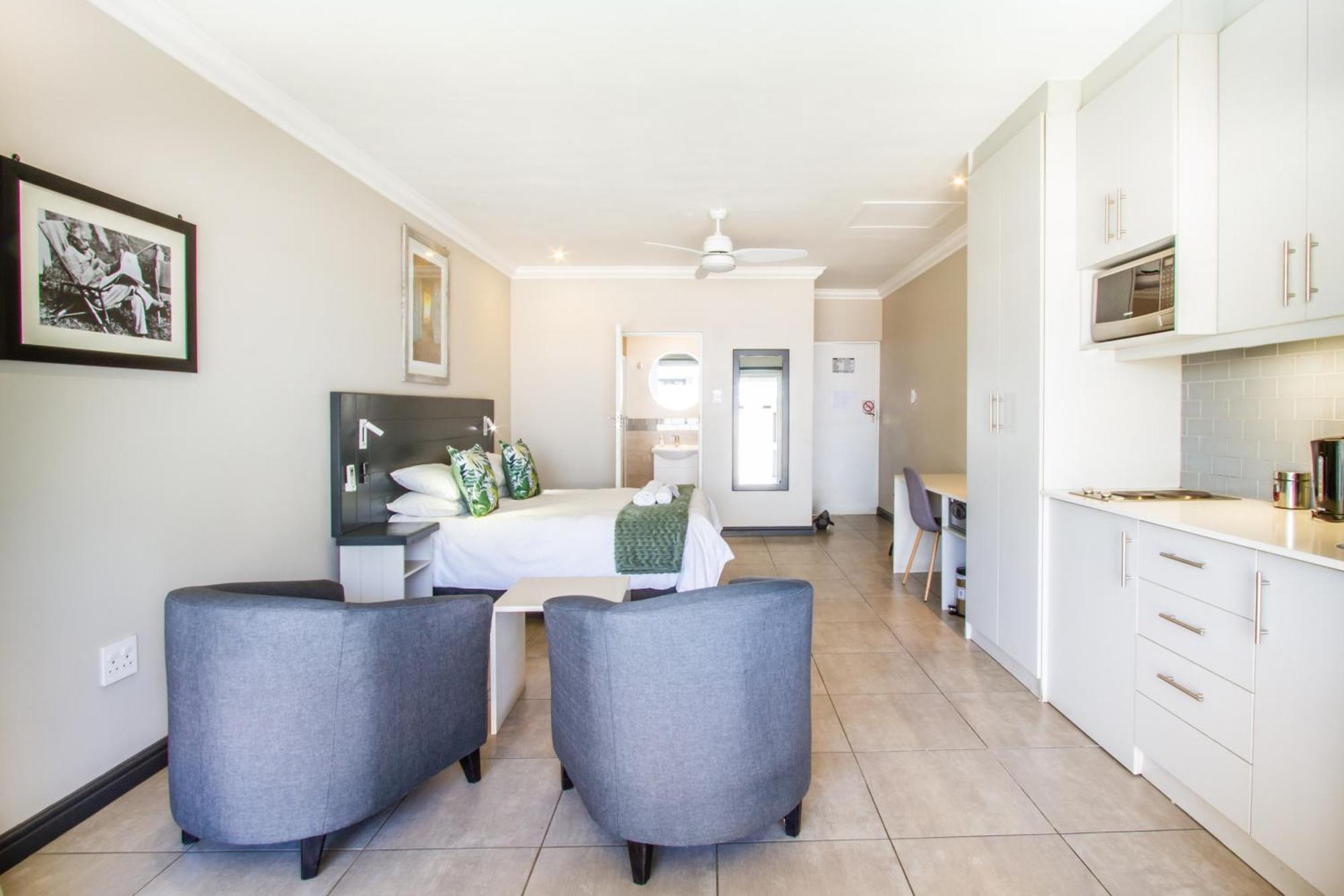 El Dorado Hotel And Self Catering Oudtshoorn Exterior photo